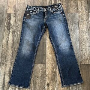 Silver Jeans Co. Britt Curvy fit, low rise, slim Bootcut Jeans
